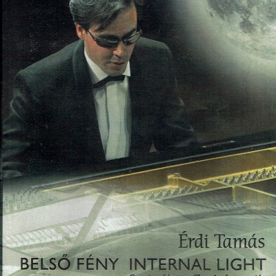 Belső fény /Internal light/Érdi Tamás gyertyafényes Chopin koncertje Szatmárnémeti főterén /DVD